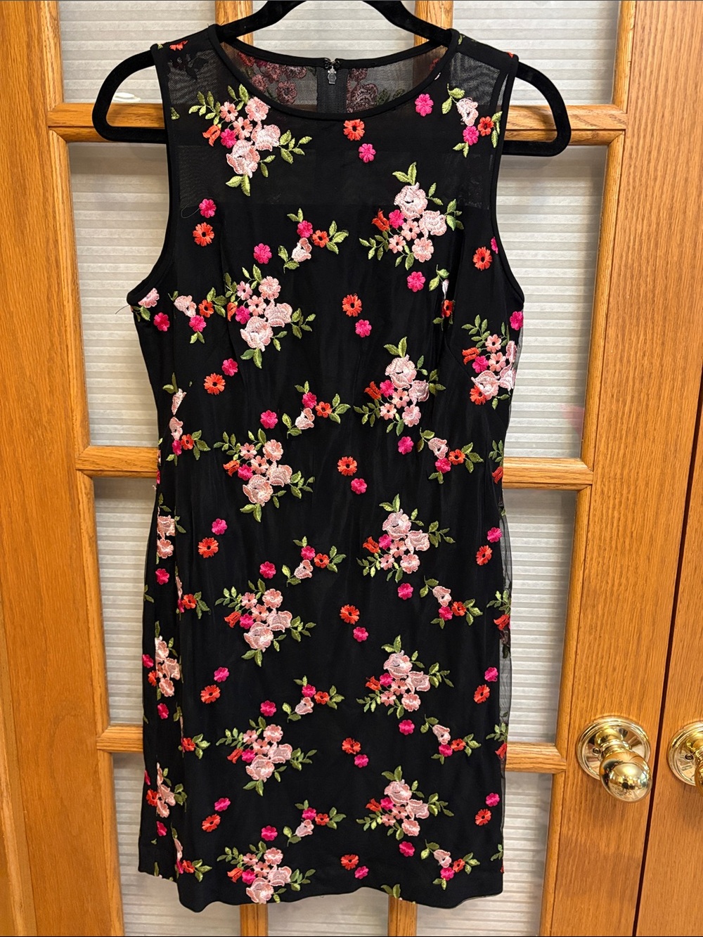 EUC Lauren Ralph Lauren Black Floral-Embroidered Sleeveless Midi Dress